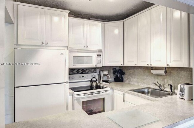 Photo - 221 SE 9th Ave Condo Unit 108
