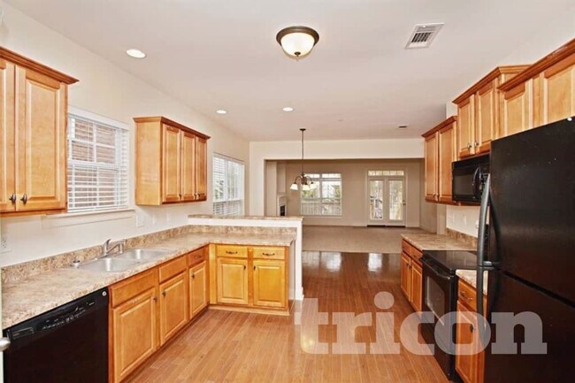 Photo - 500 Dante Ranch Ln