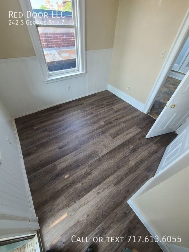 Photo - 242 S George St Unit 7