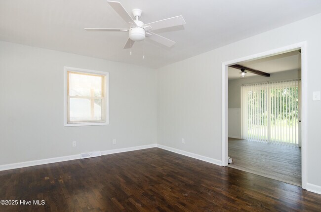 Photo - 548 Antietam Dr