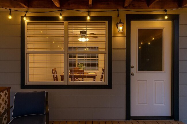 Photo - 503 Carrell St