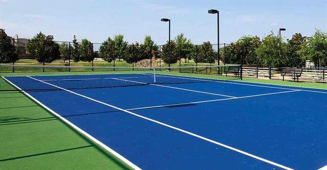 Photo - 760 Bradford St