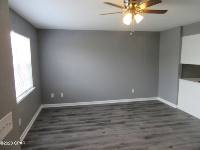 Photo - 134 Parker Village Cir