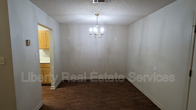 Photo - 132 Rolland St Unit Apt 5