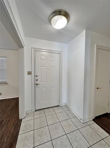 Photo - 725 Danish Dr