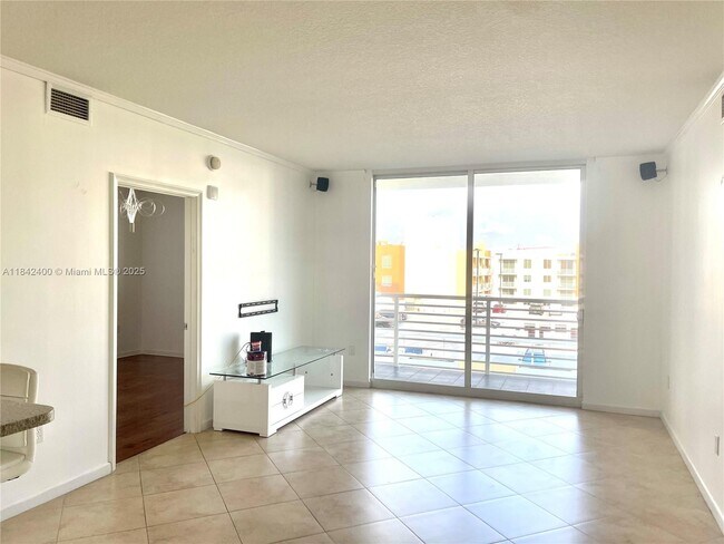 Photo - 18800 NE 29th Ave Unit 723