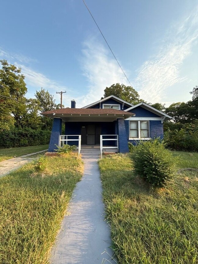 Building Photo - 1048 E McLemore Ave Rental