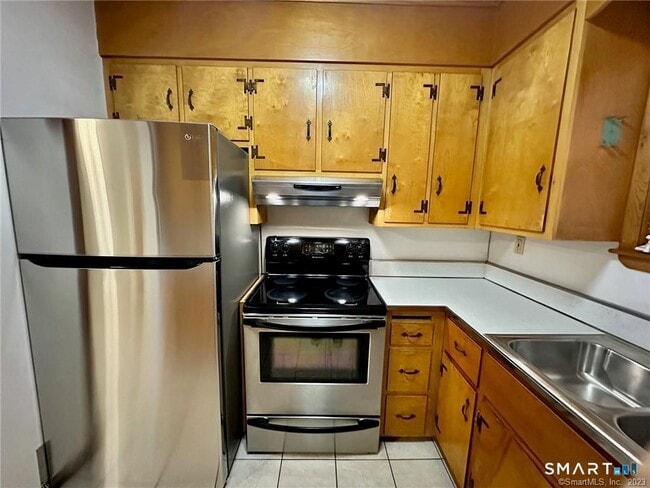 Photo - 492 Stanley St