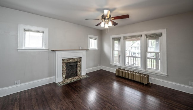 Photo - 979 Marshall Ave Unit Apt B