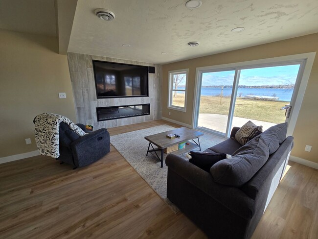 Photo - 1693 W Butte Des Morts Beach Rd House