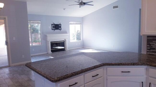 Photo - 1857 E Lester Ave