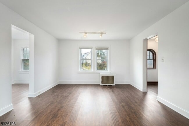 Photo - 26 Beauvoir Ave