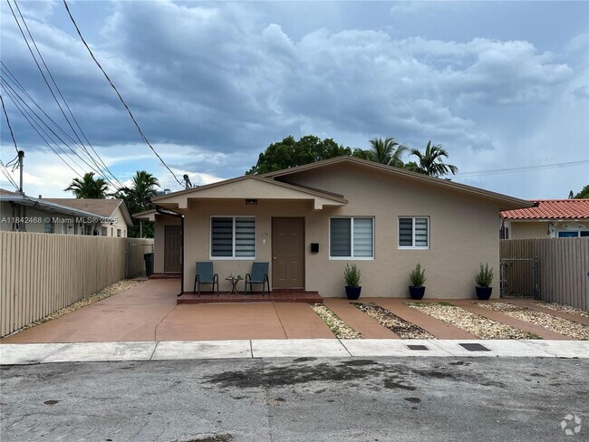 Building Photo - 3194 SW 26th St Rental
