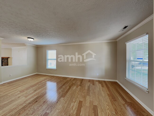 Photo - 124 Hayden Ct