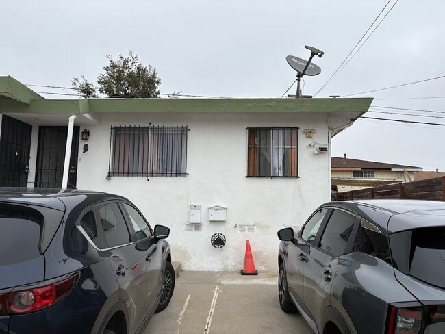 Photo - 4513 W 132nd St