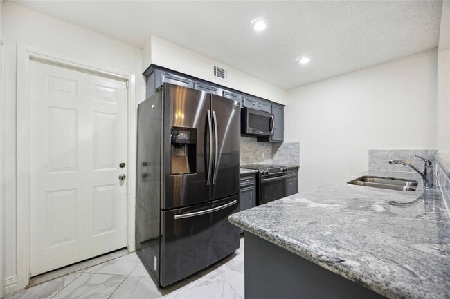 Photo - 13895 Hollowgreen Dr