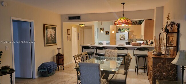 3725 S Ocean Dr Unidad 323