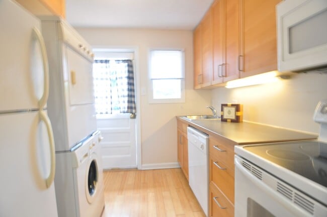 Photo - Cute 2 bedroom - Close to Downtown Carrboro and UNC!