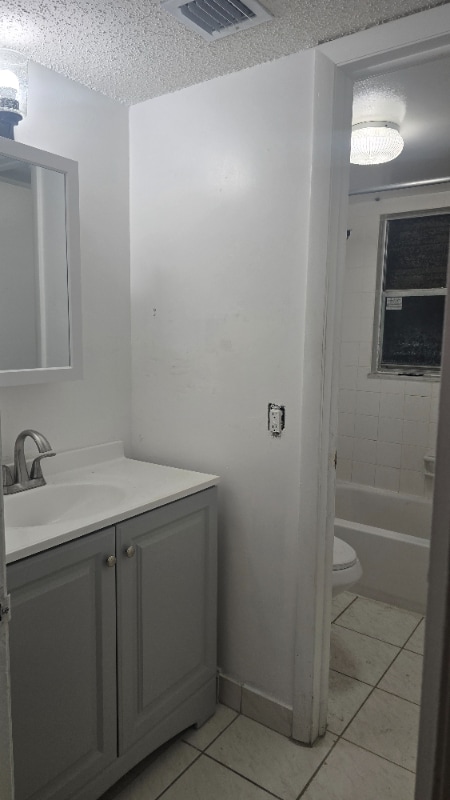 Building Photo - 7503 NW 44th Ct