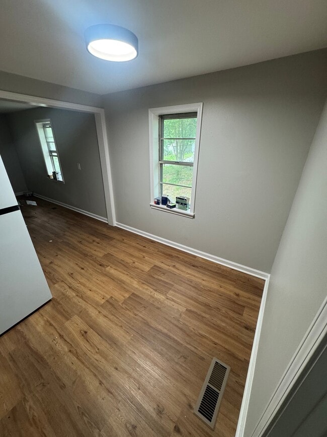 Photo - 1010 W Mill St