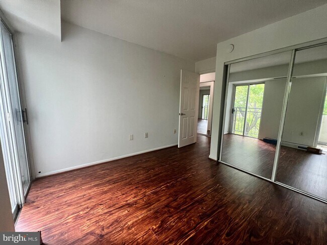 Photo - 700 7th St SW Unit 607