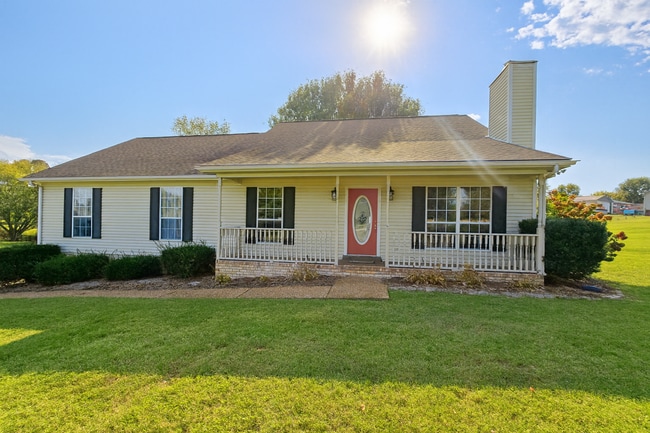 Building Photo - $2595 - 3 Bedrooms 2.5 Bath Country Home