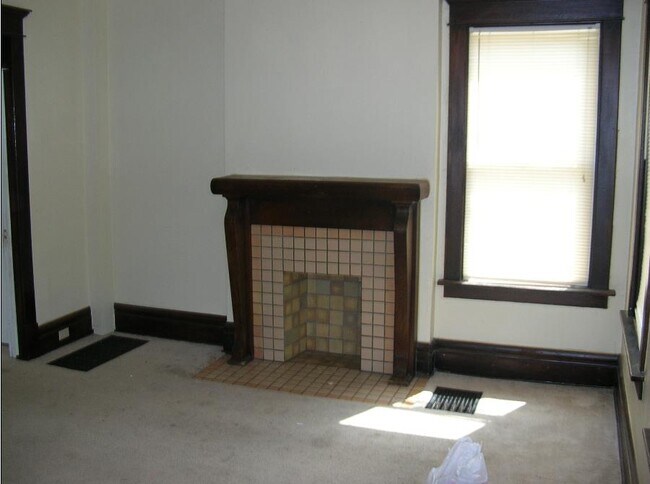 Photo - 1586 Indianola Ave
