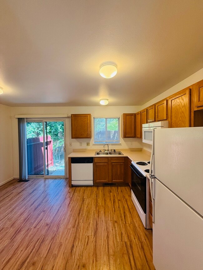 Photo - 107 N Harbin Ave Unit #1