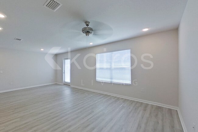 Photo - 4789 Malay Cir