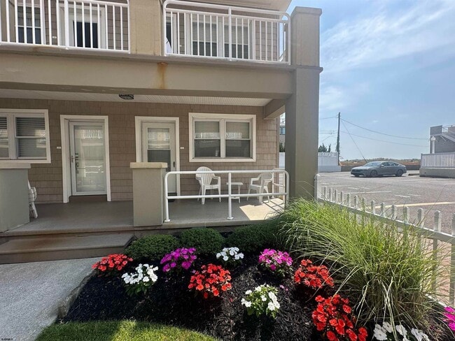 Building Photo - 9010 Atlantic Ave Unit 112-112 Rental
