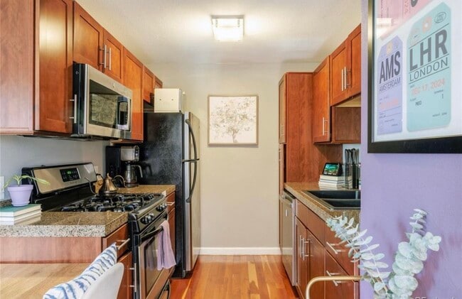 Photo - 1332 N Williams St Unit #202