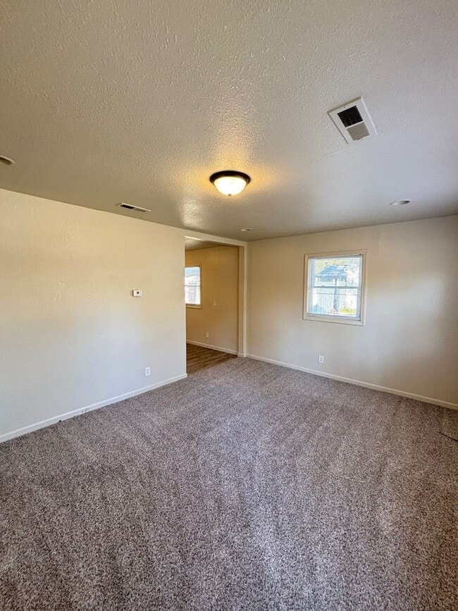 Photo - 27 Winding Ln