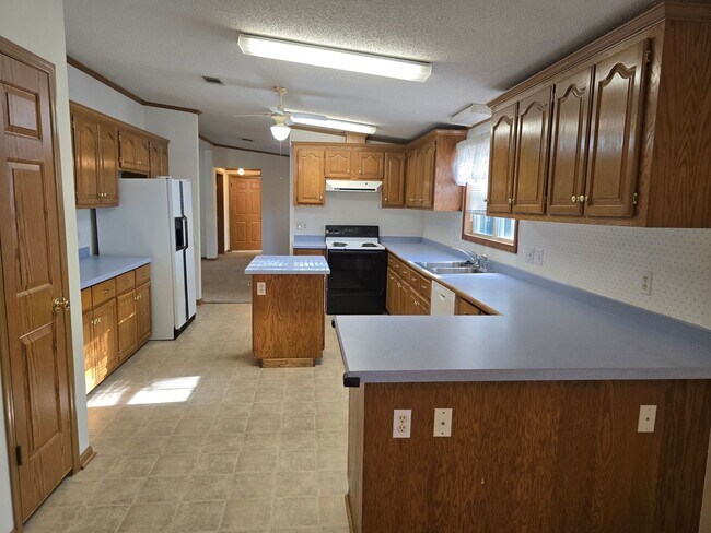 Photo - New Listing!!