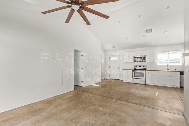 Photo - 505 N 16th Ave