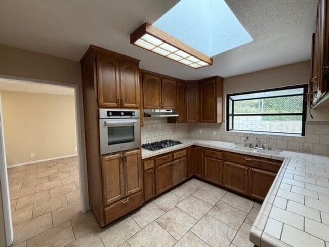 Photo - 1609 Grove St Unit B