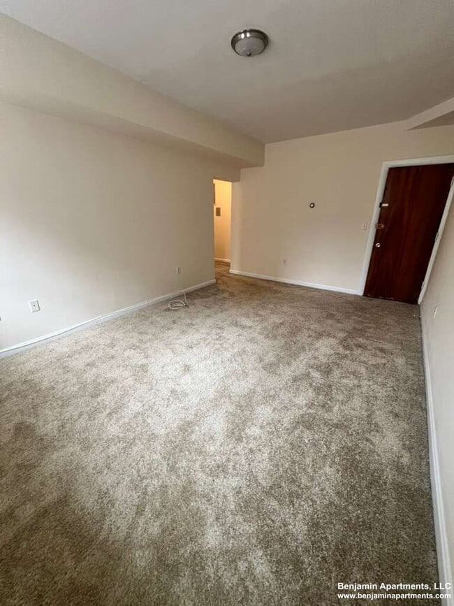 Photo - 17 Green St Unit B1