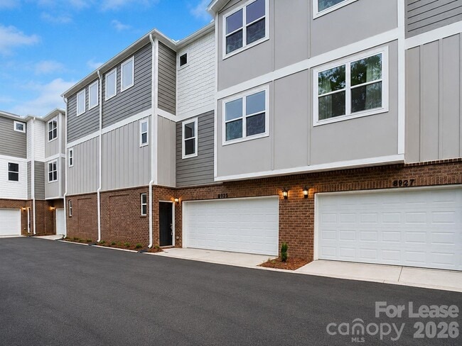 Photo - 8927 Sharonbrook Dr