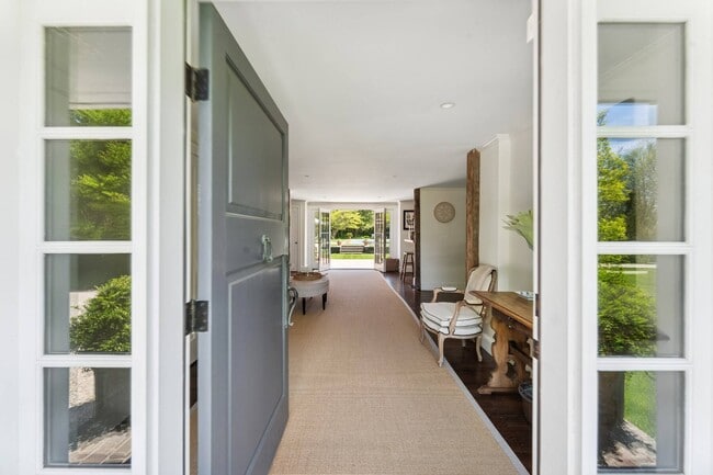 Photo - 303 Sagg Main St