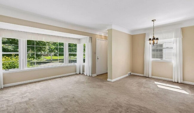 Photo - 2133 W Highland Pkwy