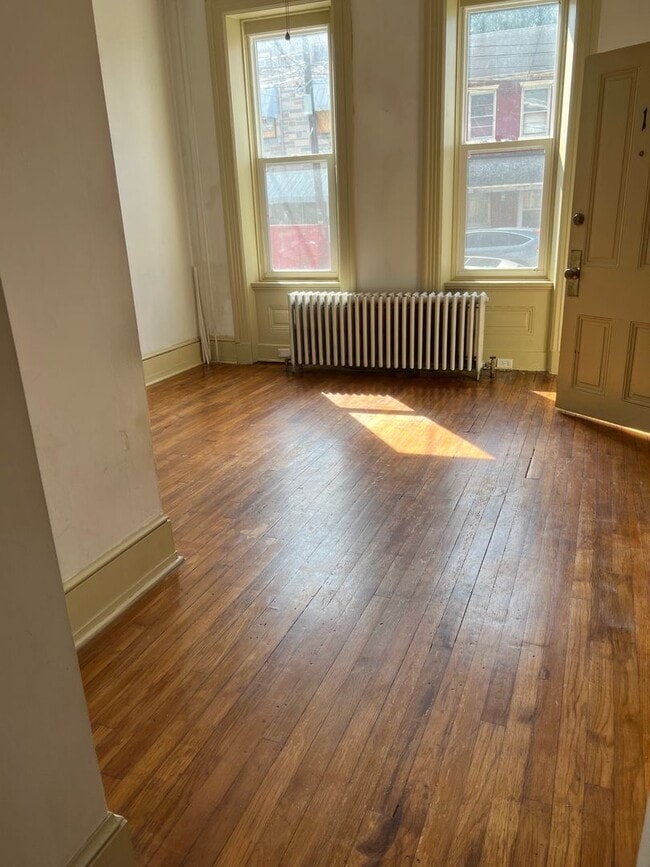 Building Photo - 233 Union St Unit 1