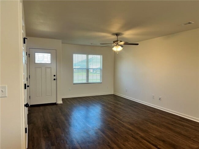 Photo - 820 S Parrot Ln