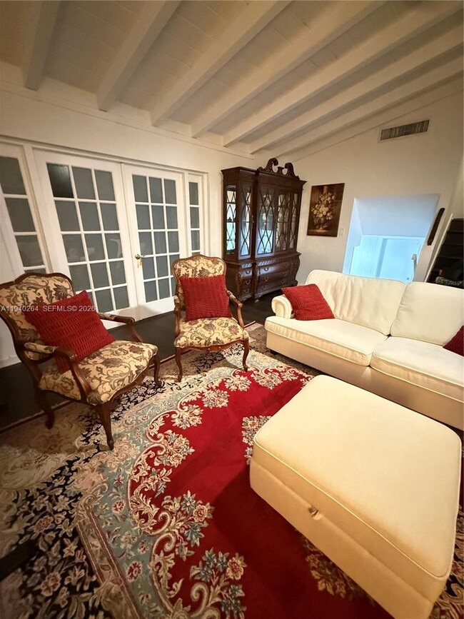 Photo - 2036 NE 21st Ave Unit 2