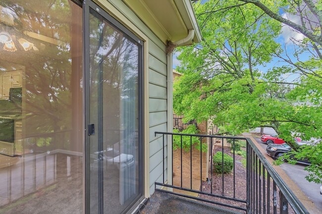 Photo - 764 Fox Ridge Dr