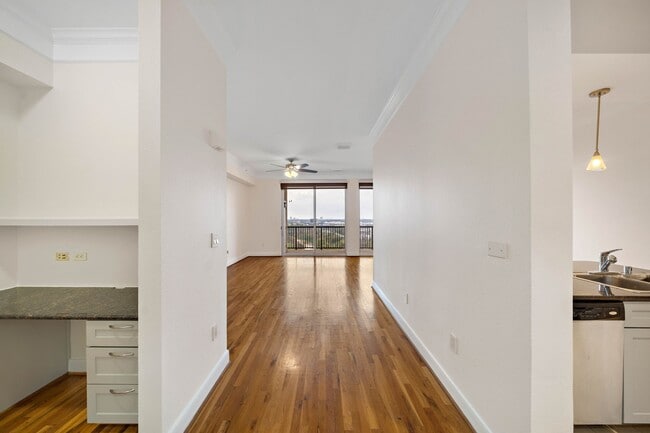 Photo - 3333 Allen Pkwy Unit 1403
