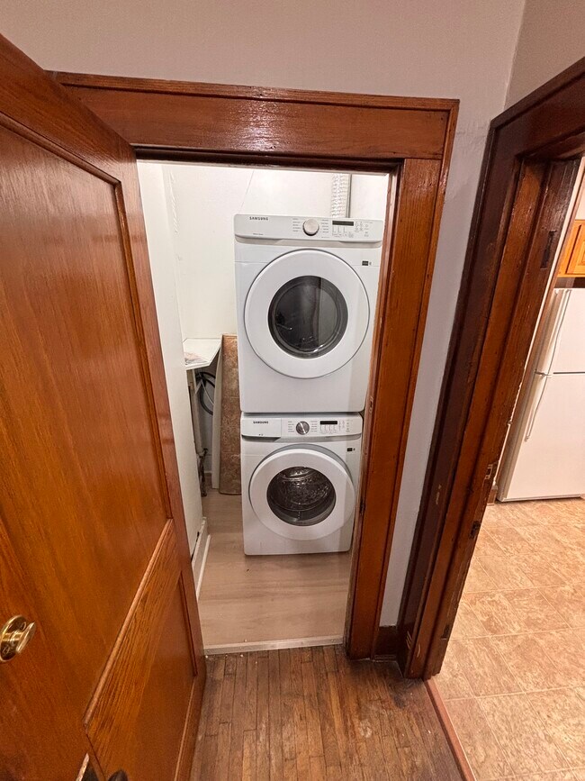 Photo - 212 E Main St