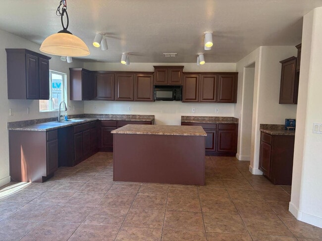 Photo - 28087 N Limestone Ln