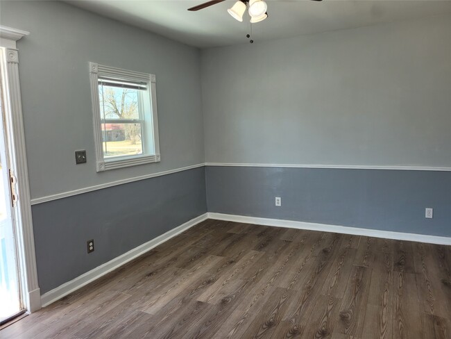 Photo - 403 S Blackwell St