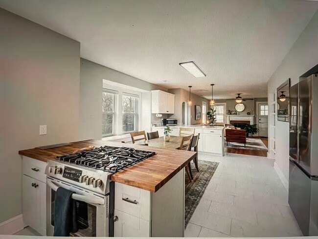 Photo - 226 Evans St