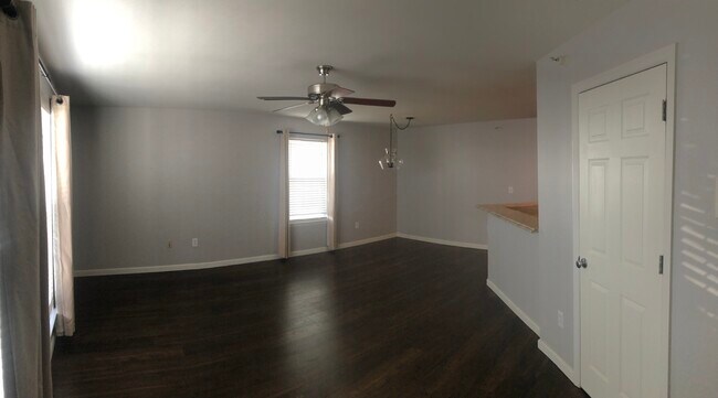 Main Room - 709 Tower Grove Dr Unit A