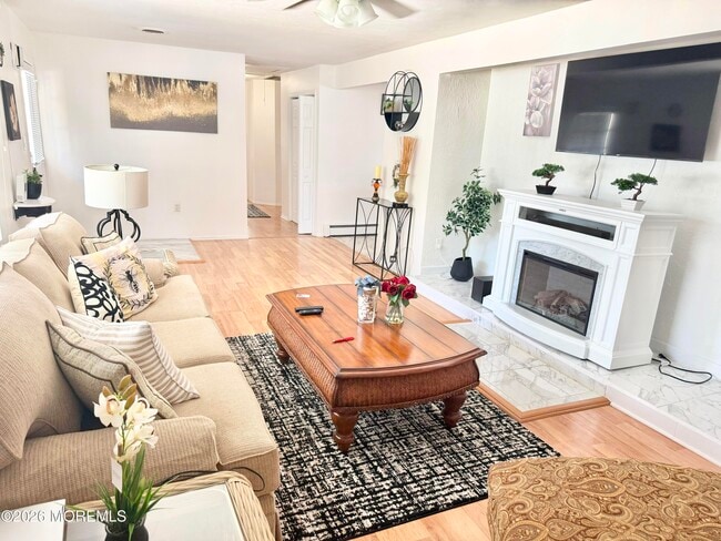 Photo - 104 Nautilus Dr